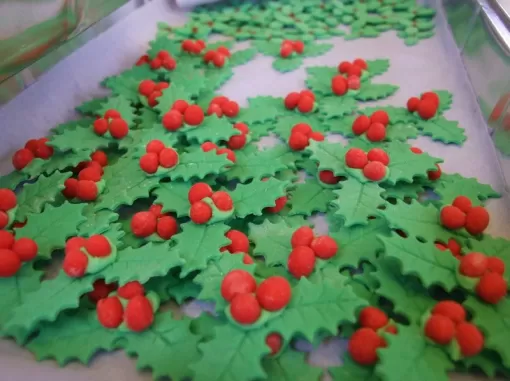 Christmas Cake Decorations